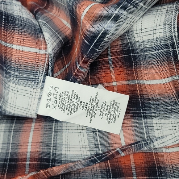 Micheal Kors Slim Fit Long Sleeves Shirt - Picture 5 of 5